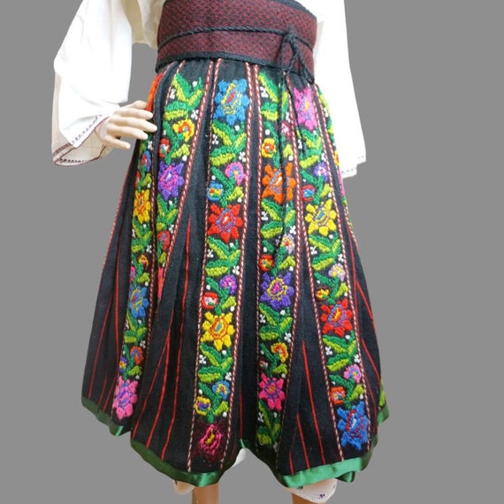 Romanian antique folk costume, Romanian tradition… - image 7