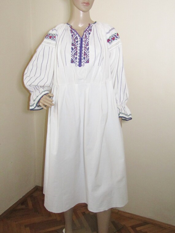 Vintage Romanian handmade ethnic dress from Transy