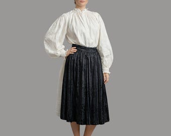 Handmade Romanian Folk Costume from ARAD , Transylvania : Embroidered Linen Blouse, Silk Apron (S-M)