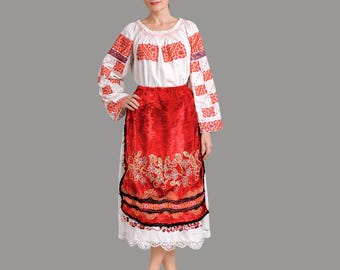 Antique Romanian Folk Costume from Banat : Embroidered Dress & Red Velvet Apron (M-L)