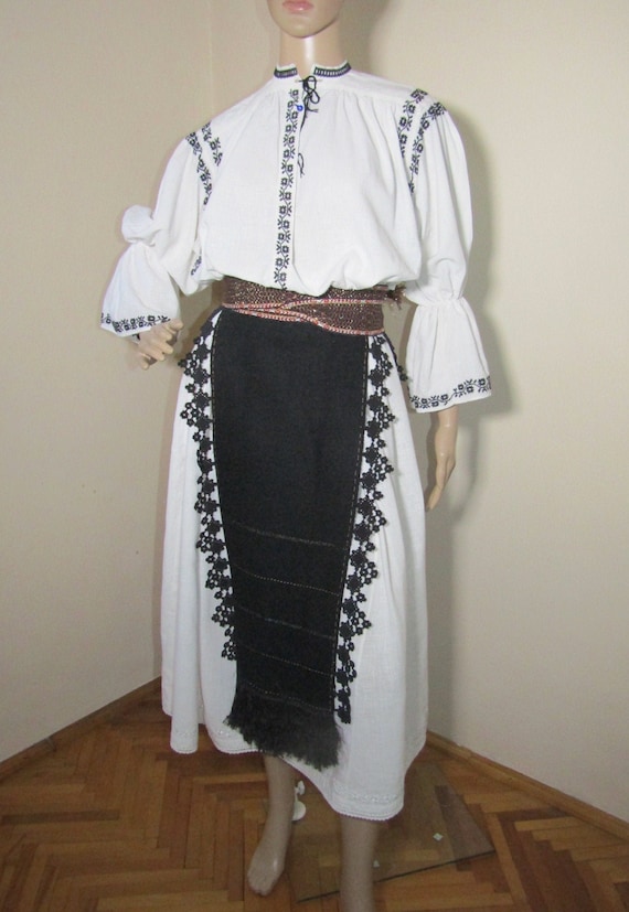 Romanian peasant costume, Romanian ethnic outfit ,