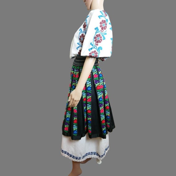 Handmade Romanian folk costume, Romanian ethnic o… - image 5