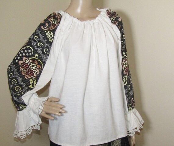 Romanian handmade ethnic blouse from Transylvania