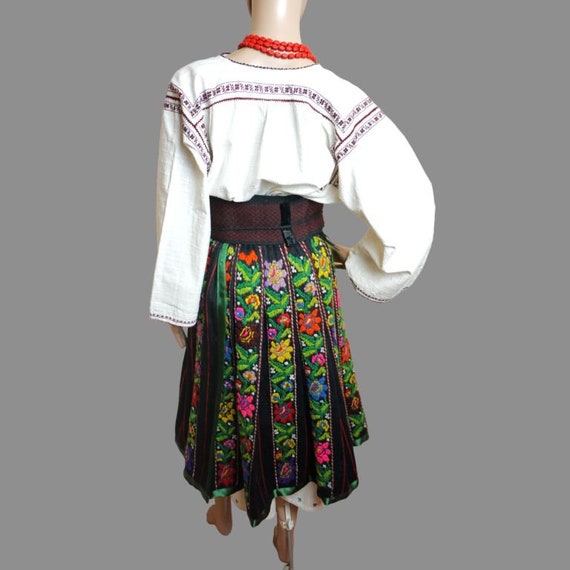 Romanian antique folk costume, Romanian tradition… - image 4