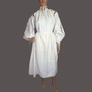 Vintage Romanian Folk Costume from Sălaj – Handmade Traditional Blouse (Ie) & Skirt size M