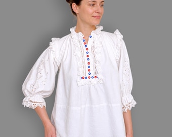 Vintage Romanian Blouse from ARAD, Transylvania : Antique Embroidered Ethnic Shirt, Size M