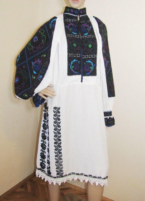 Romanian peasant dress, ethnic Romanian costume VI