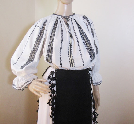1920 Romanian peasant costume, Romanian ethnic out