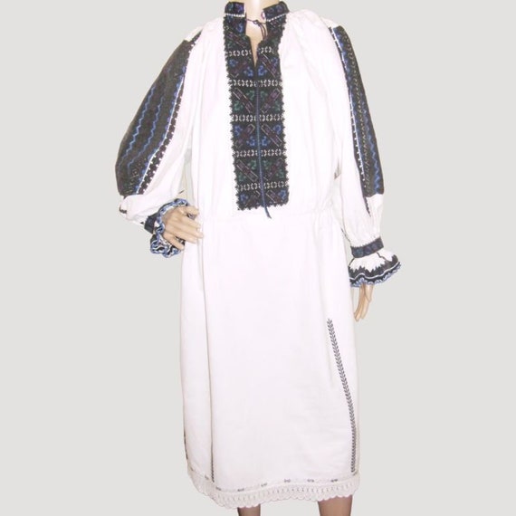 Vintage Romanian peasant dress, ethnic old from T… - image 1