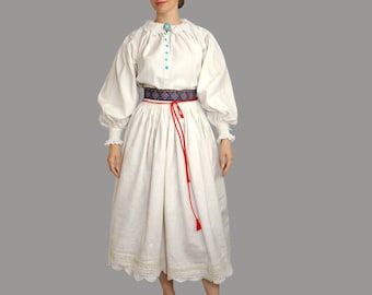 Old Romanian Folk Costume from Transylvania – Arad Region, Hand-Embroidered Blouse and Skirt S