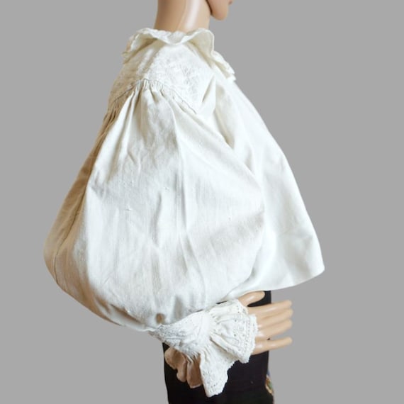 トップス antique Rumania blouse Vintage Embroidered Silk Romanian Blouse: Xs-small Folk Top