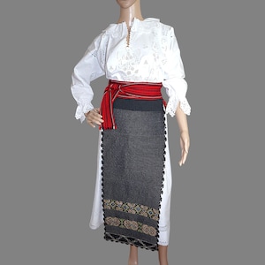 Vintage Romanian folk wear from Banat, handmade Romanian folk attire  from Transylvania size S
