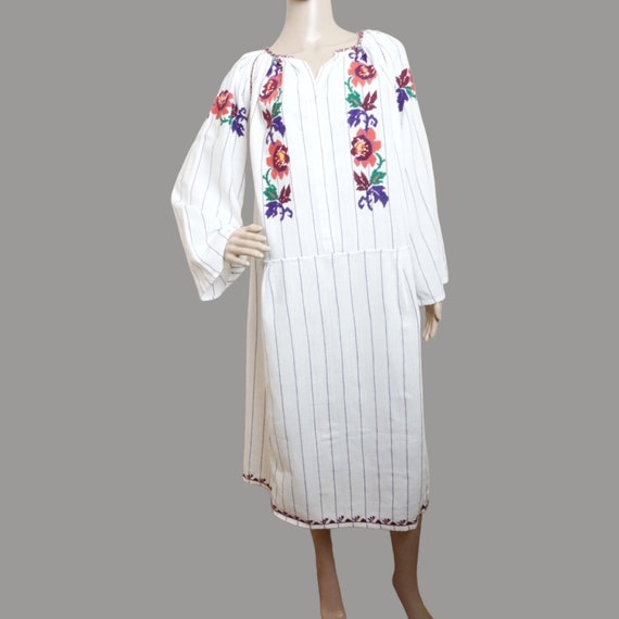 Romanian traditional clothing , Romanian traditio… - image 10