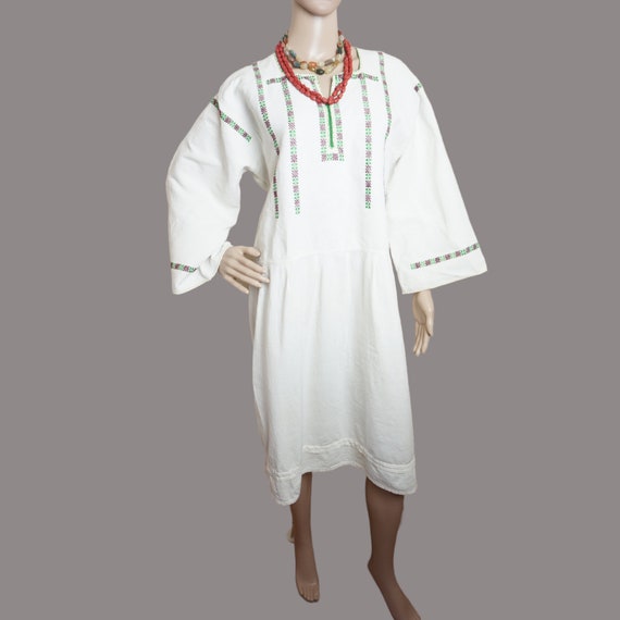 Vintage Romanian peasant dress, handmade  Romania… - image 5