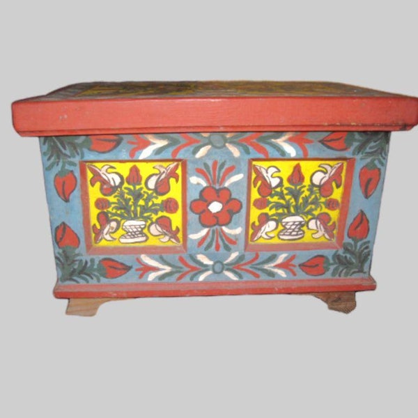 Antique hand painted dowry chest from Transylvania / antique hand painted  traditional Hungarian / Romanian wooden chest medium size