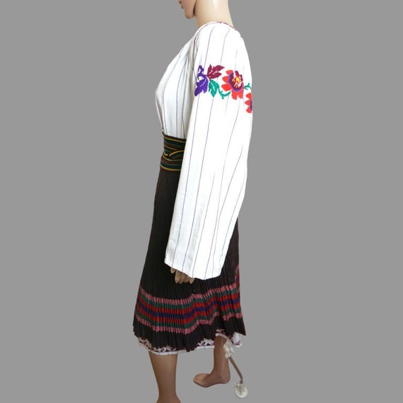 Romanian traditional clothing , Romanian traditio… - image 8