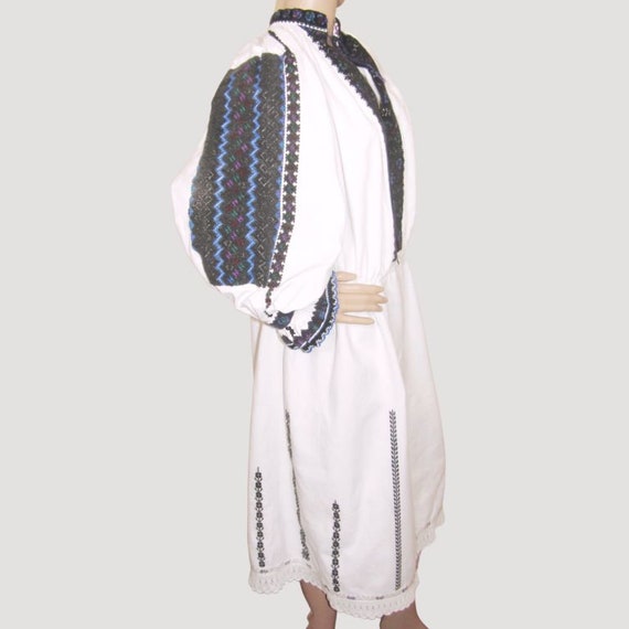 Vintage Romanian peasant dress, ethnic old from T… - image 3