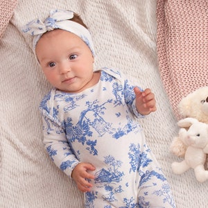 Baby Girl Hospital Outfit, Blue Toile du Jouy Cotton Newborn Girl Outfit, Babygirl Clothes