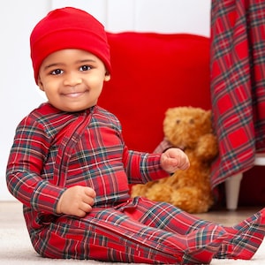 Baby Christmas Tartan Plaid Zipper Romper – Soft Bamboo Blend Holiday Footed Pajamas, Festive Infant Outfit for Boys & Girls