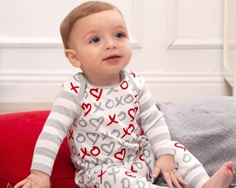 Baby Valentine Outfit voor jongen of meisje, grijze en rode harten, X's & O's, Coming Home Outfit, Tesababe