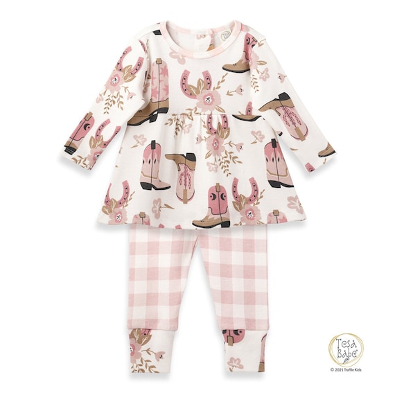 Dear Baby Gear Animal and Outfit Collection Mix And Match Pink Boots with Faux Fur Outift Only