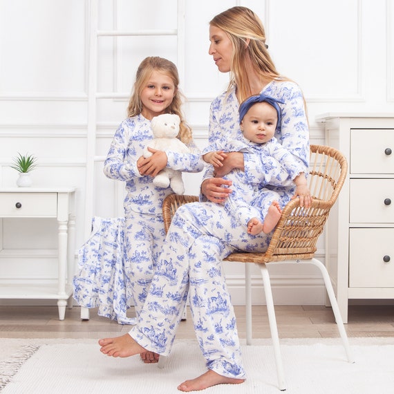 Eco-friendly Floral Sleepwear: Women's Pajama Set With Toile De Jouy Detail  Soft Bamboo Cotton Floral Print Perfect Mommy & Me Gift 
