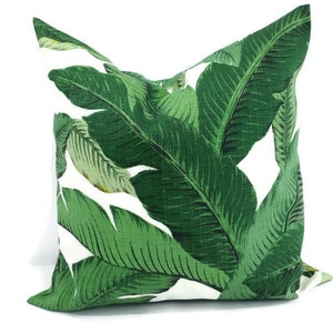 Palm Pillow Cover. Green Throw Pillow cover. Decorative Sofa Pillow cover. Green palm. Indoor.outdoor.  18x18.Designer pillow.cushion cover