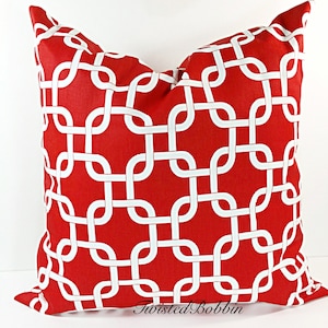 Christmas Pillow. Red Pillow. RED Pillow cover. chain link  pillows. Red and White. Cushion Covers. Pillow Case. Christmas Pillow.