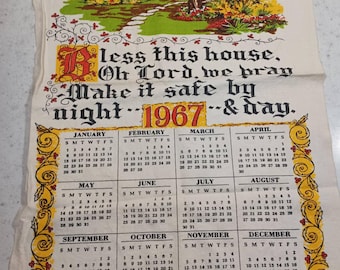 Calendrier annuel 1967 à accrocher au mur en lin « Bless This House... » 25 x 16 1/2 po. -F-