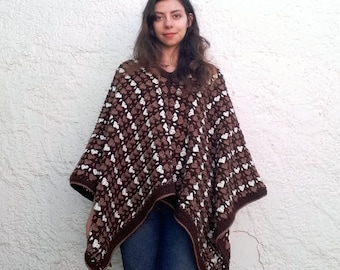 Cozy crochet poncho Pattern. 2 positions // The CARMEN poncho _ C53