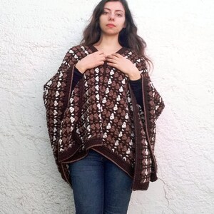 Cozy crochet poncho Pattern. 2 positions // The CARMEN poncho _ C53 image 5