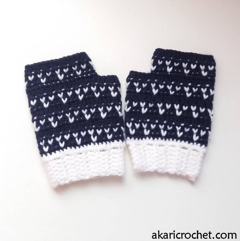 Fair isle / tapestry crochet mitts pattern. Fingerless gloves crochet pattern // THREE HEARTS pattern _ M59 image 3