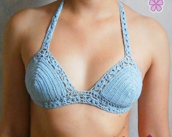 Triangle bikini top with see trough lacy flowers at the edges. PDF Crochet Pattern _ M26