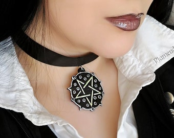 Yennefer The Witcher  Glow-in-the-Dark Pentagram Unisex Choker / Necklace / Medallion Cosplay Jewellery. Personalized