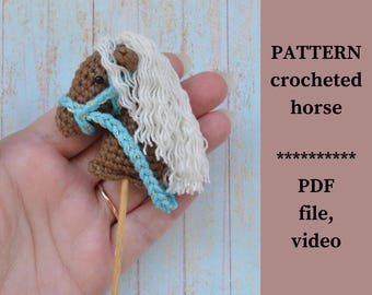PATTERN Amigurumi crocheted horse, Amigurumi horse, tiny horse keychain crochet pattern