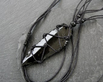 Black Obsidian arrowhead pendant, macrame unisex amulet, protection stone, Mexican dragon glass, gift for him, men jewelry