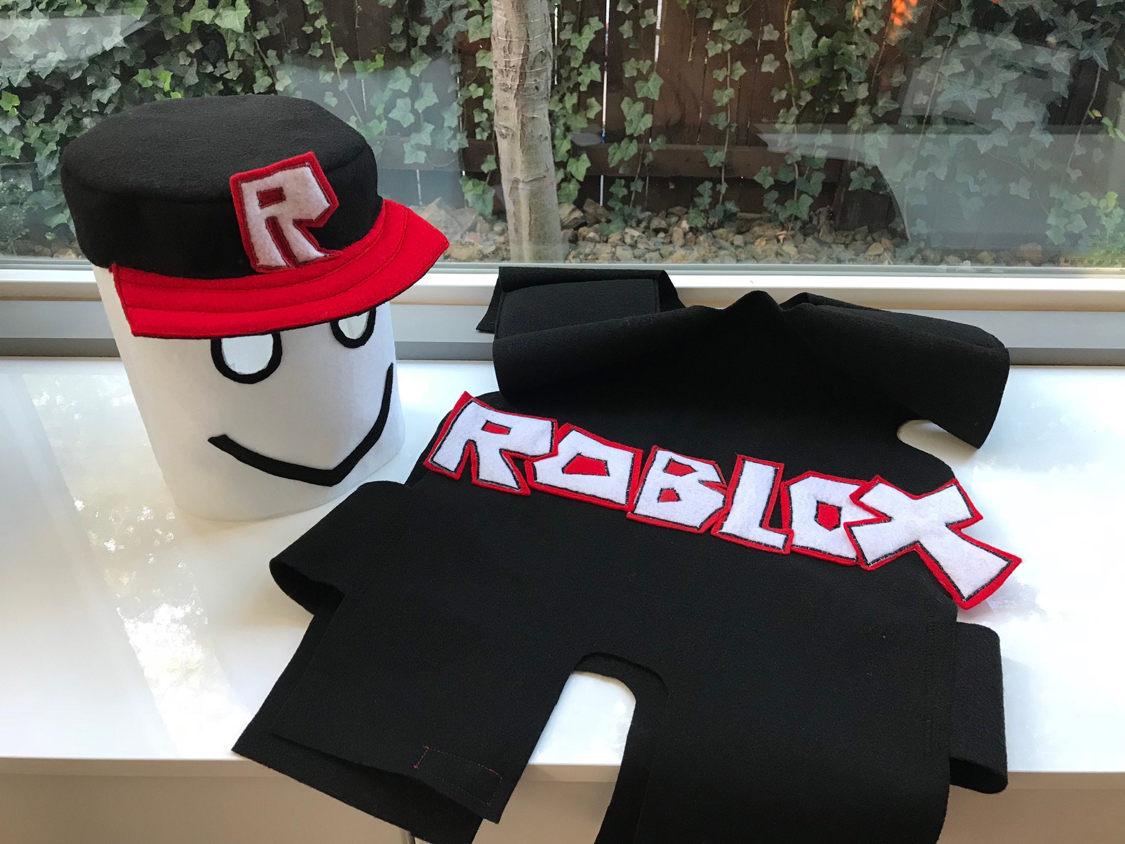 Roblox Costume HEAD BODY CUSTOM Made to Order -  Sweden