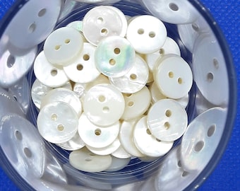 6 pieces (0.50 euros/piece - 0.75 euros/piece) Makassar Shell mother-of-pearl buttons lens clean back 2-hole wax white for blouses, shirts, knitwear