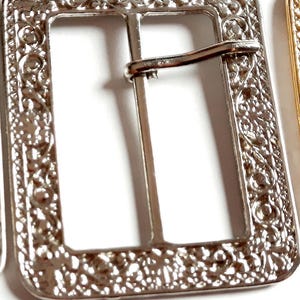 Decorative belt buckle bar 50 mm, for traditional costume vintage metal solid 28g with relief pattern various colors