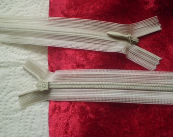 BEIGE LIGHT concealed nylon indivisible 22 cm vintage zipper size 3 (107 JO) Zipper молния cerniera cremallera fermuar cipzár רוכסן