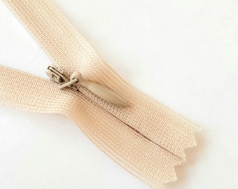 SAND BEIGE concealed nylon indivisible Vintage zipper size 3 (YKK) Zipper молния cerniera cremallera fermuar cipzár רוכסן
