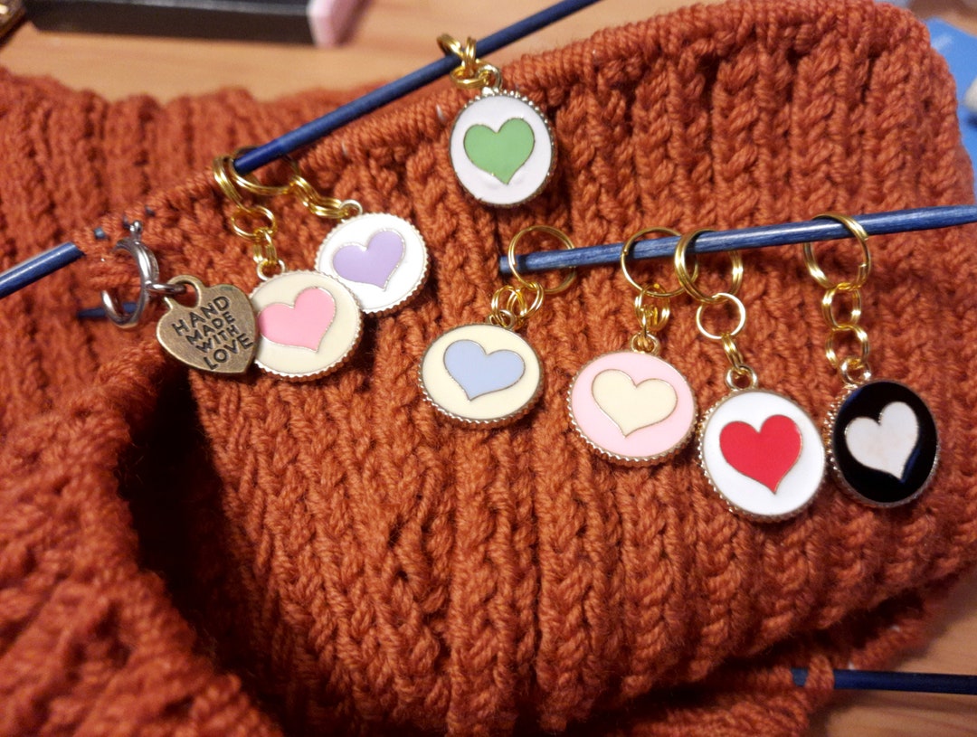 1 Set of 7 Stitch Markers HEARTS in 7 Colors for Dividing Topdown