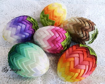 Ombre Easter eggs decoration quilted ornaments ornament egg artichoke egg quilt  Easter decorations, happy Easter eggs decorated egg fabric