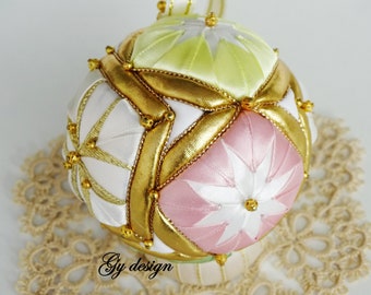 Quilted multicolor ornament, no sew white bauble, kimekomi patchwork ball, tree decorations,pink, green, purple,yellow, gold