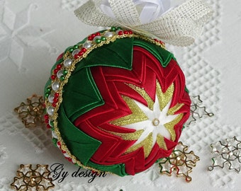 Quilted ornaments Red green gold no sew ornament Christmas ornament Christmas baubles patchwork xmas ornaments Christmas gift tree ornament