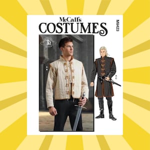 Könnte beinhalten: McCall's Kostüm-Schnittmuster M8423. Das Schnittmuster zeigt ein Kostüm im mittelalterlichen Stil mit einer gesteppten Jacke und einem langen Mantel. Die Jacke ist beige mit braunen Verzierungen und Holzknöpfen. Der Mantel ist schwarz mit braunen Verzierungen.