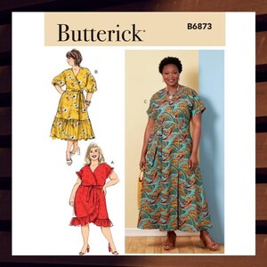 Könnte beinhalten: Ein Butterick-Schnittmuster, B6873, mit Illustrationen von Wickelkleidern. Die Kleider sind in gelbem, rotem und gemustertem türkisfarbenem Stoff dargestellt. Das Muster enthält verschiedene Ärmel- und Rüschenoptionen.