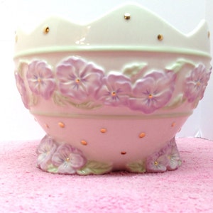 LENOX CANDY DISH is a 5 Round Deep Decorative Porcelain Bowl w/Geometric Rim Design, Raised Relief Pale Lilac Pansies & 24K Gold Beads image 7