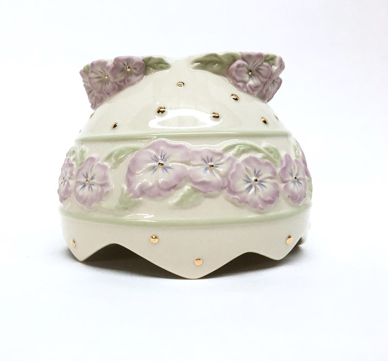 LENOX CANDY DISH is a 5 Round Deep Decorative Porcelain Bowl w/Geometric Rim Design, Raised Relief Pale Lilac Pansies & 24K Gold Beads image 4