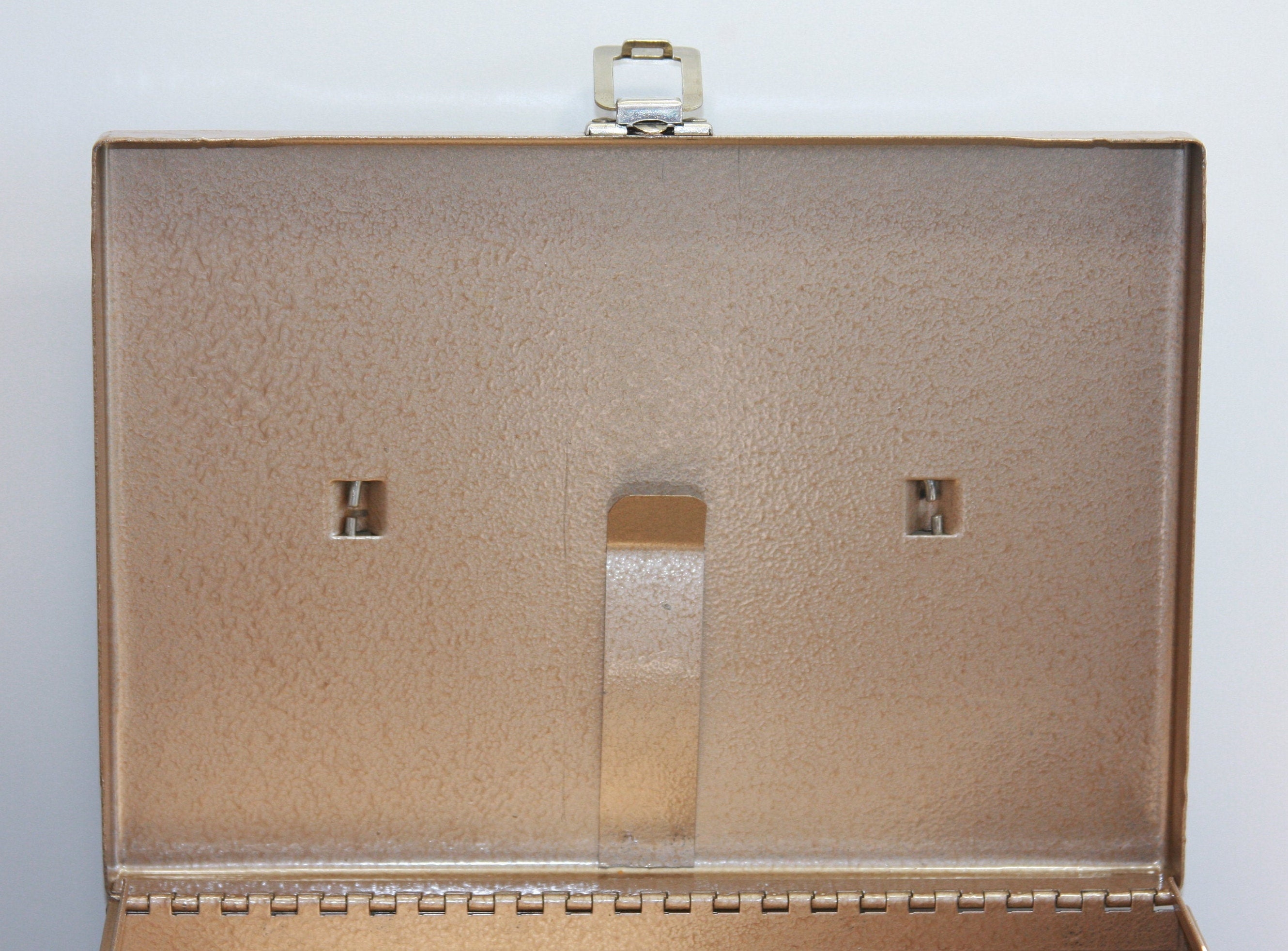 Classeur Verrouillable Rockaway Metal - Marron, Avec 2 Clés - Occasion